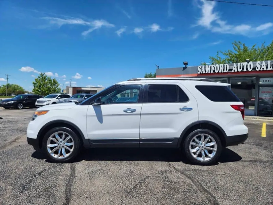2013 Ford Explorer XLT photo 1
