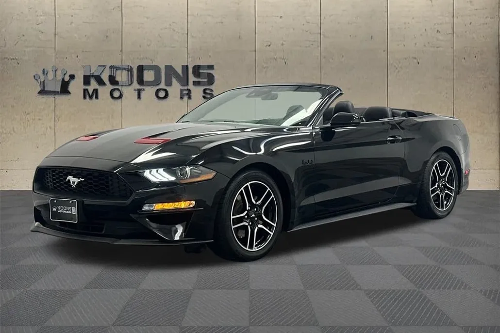 2021 Ford Mustang EcoBoost Premium photo 1