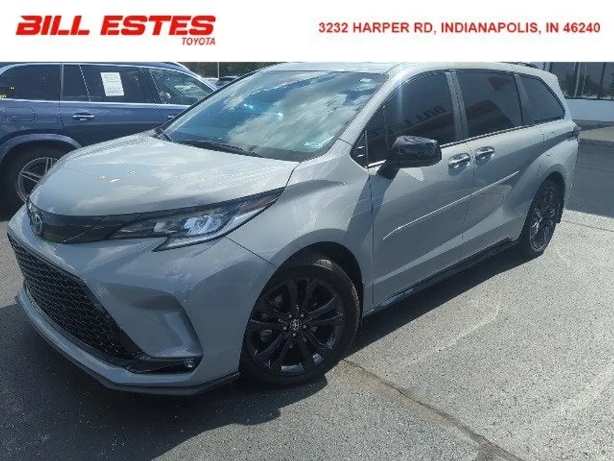 2025 Toyota Sienna XSE photo 1