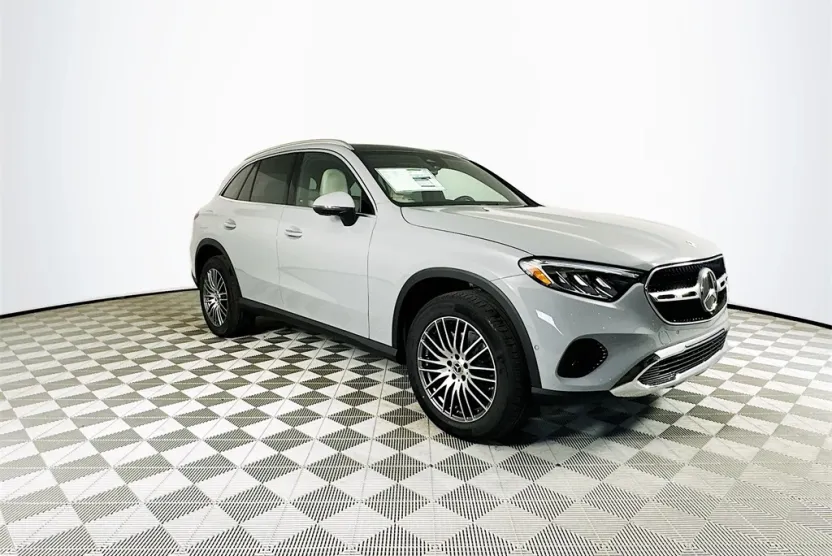 2026 Mercedes Benz GLC 300 photo 1