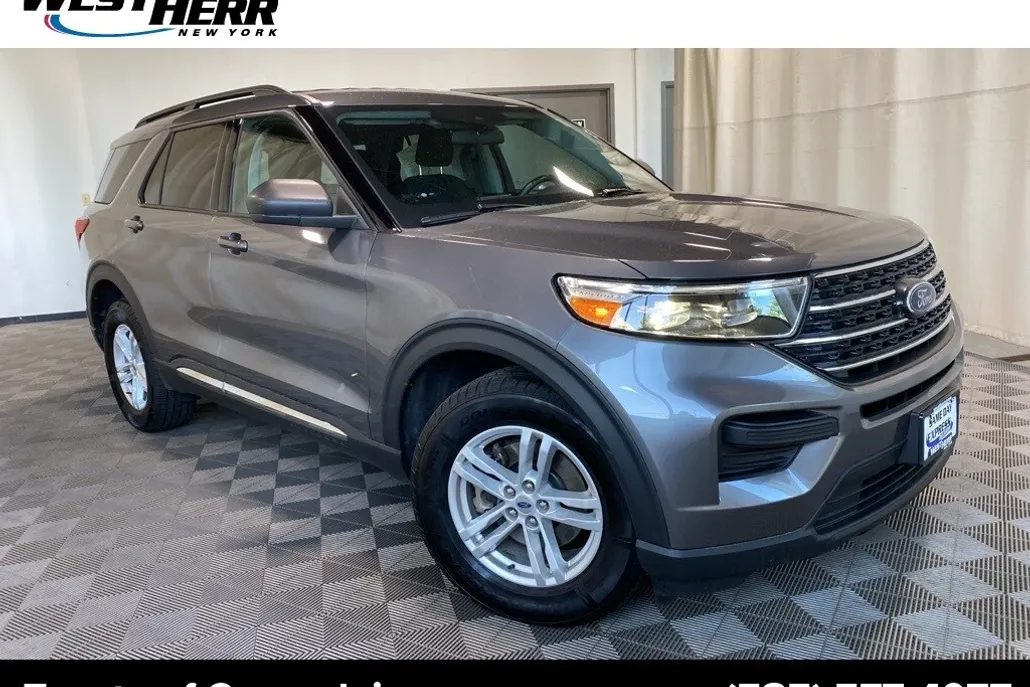 2022 Ford Explorer XLT photo 1