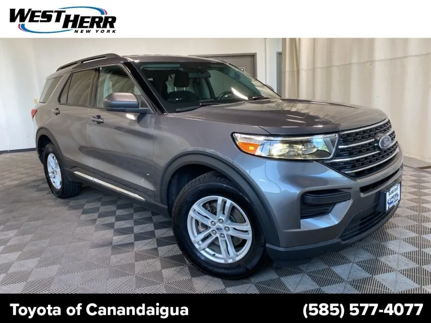 2022 Ford Explorer XLT photo 1