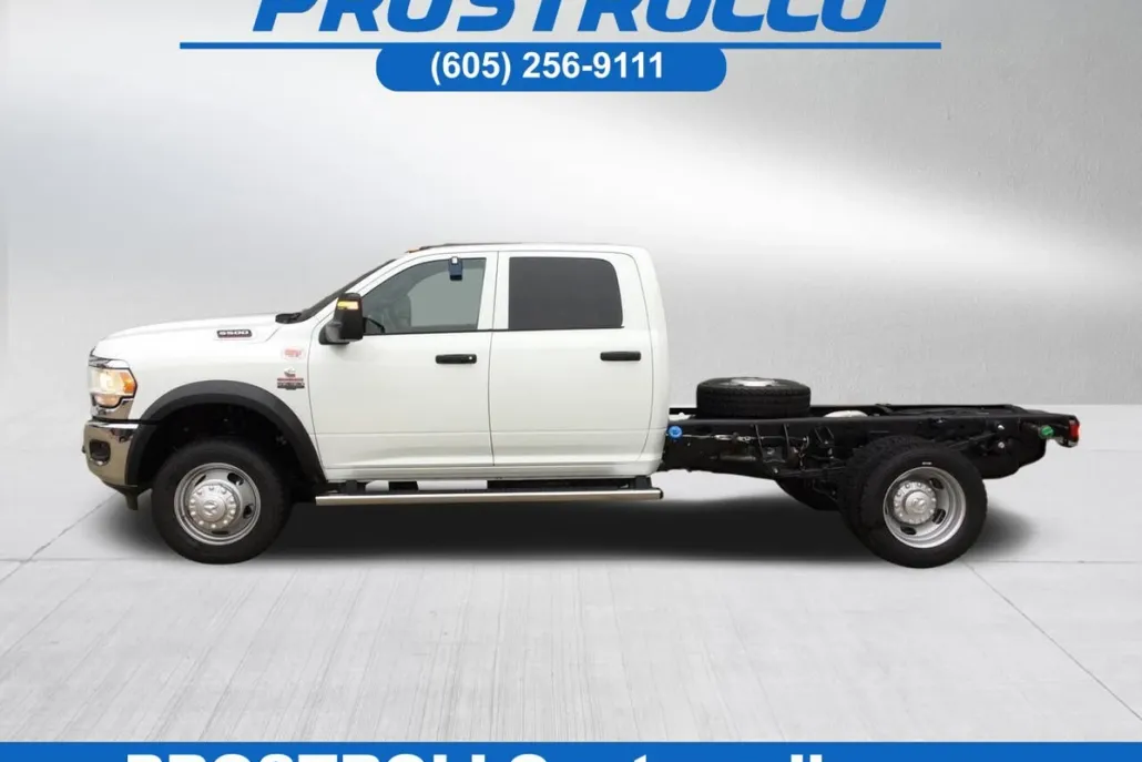 2024 Ram 5500 Tradesman photo 1