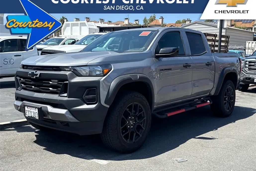 2023 Chevrolet Colorado Trail Boss photo 1