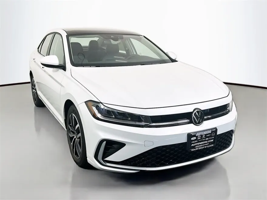 2025 Volkswagen Jetta 1.5T SE photo 1