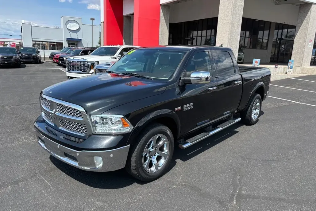 2018 Ram 1500 Laramie photo 1