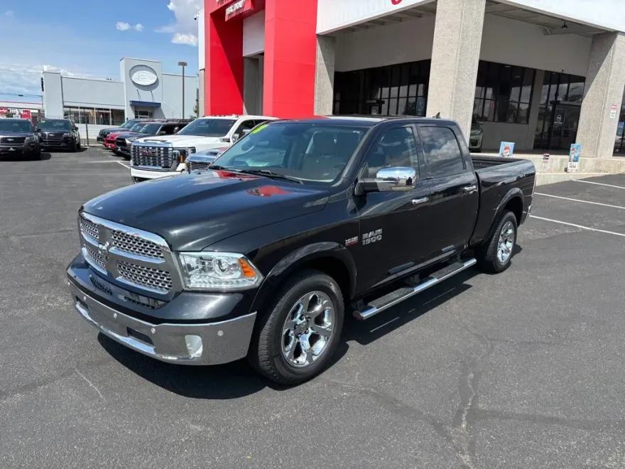 2018 Ram 1500 Laramie photo 1