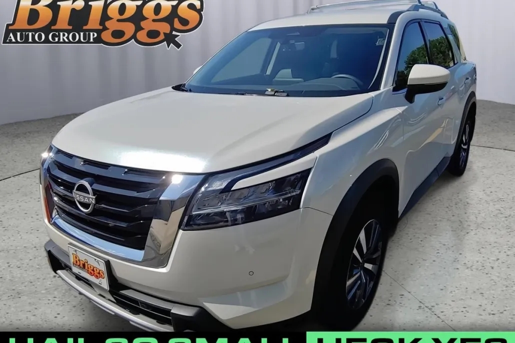 2024 Nissan Pathfinder SL photo 1
