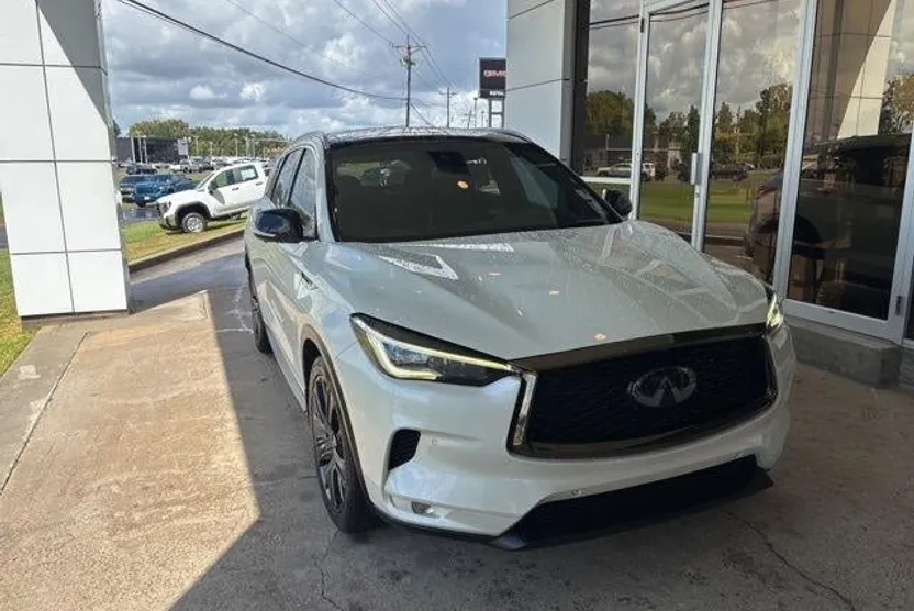 2020 Infiniti QX50 Essential photo 1