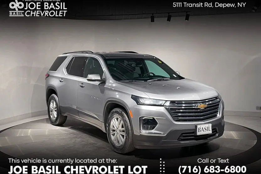 2023 Chevrolet Traverse Leather photo 1