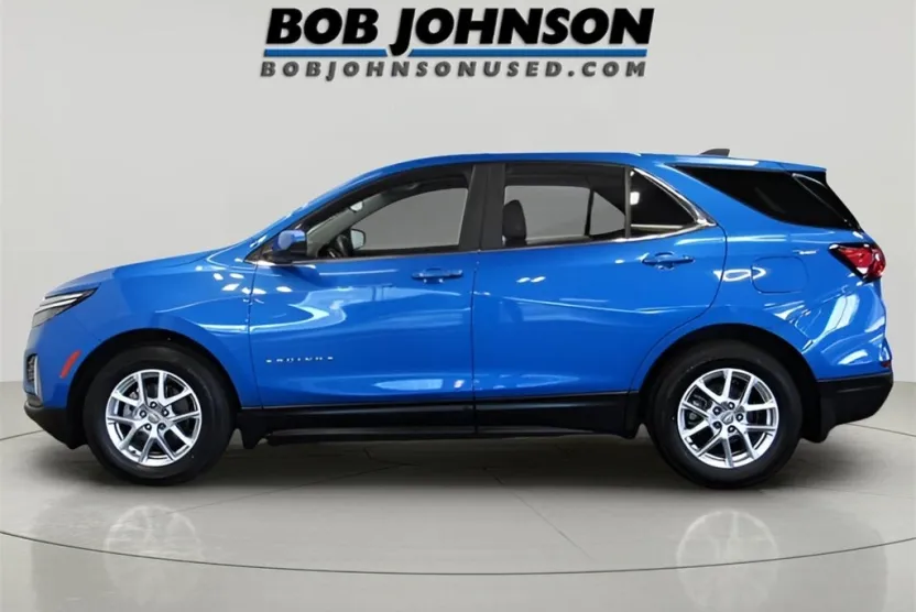 2024 Chevrolet Equinox LT photo 1