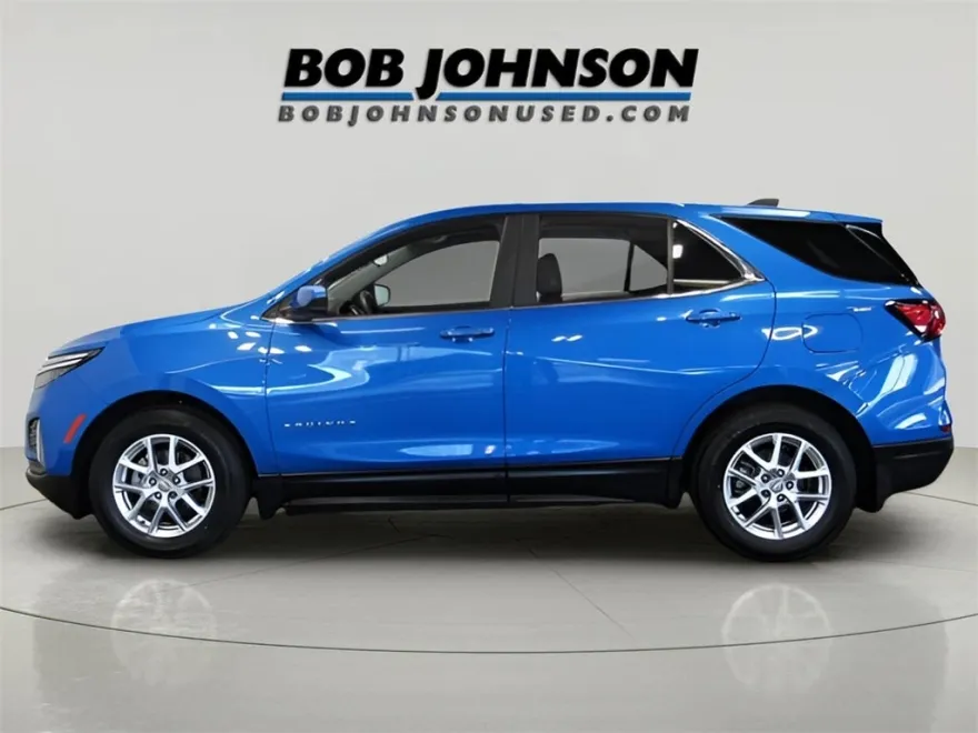 2024 Chevrolet Equinox LT photo 1