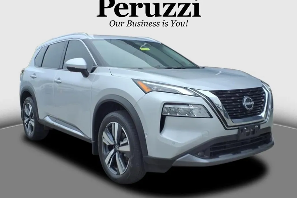 2022 Nissan Rogue SL photo 1