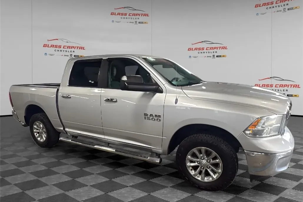 2014 Ram 1500 SLT photo 1