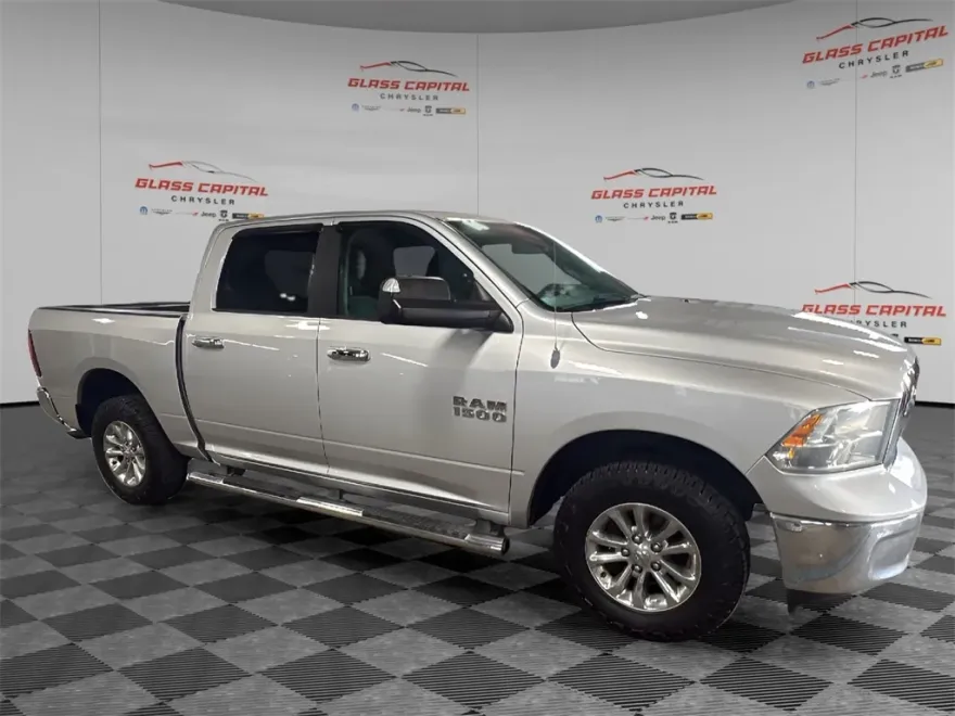 2014 Ram 1500 SLT photo 1