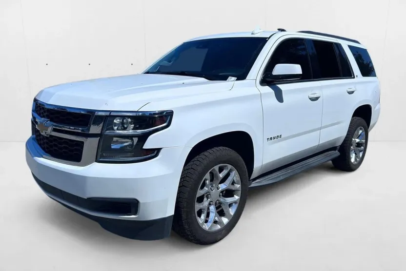 2019 Chevrolet Tahoe LT photo 1