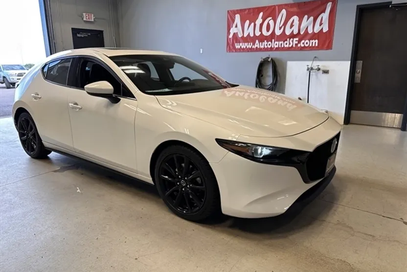 2019 Mazda Mazda3 Hatchback Premium photo 1