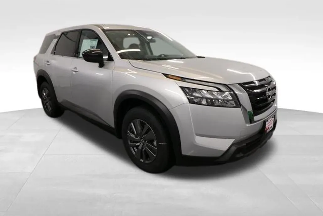 2025 Nissan Pathfinder S photo 1
