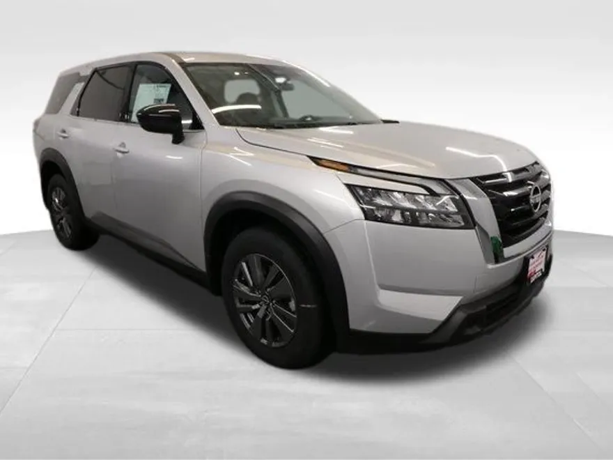 2025 Nissan Pathfinder S photo 1