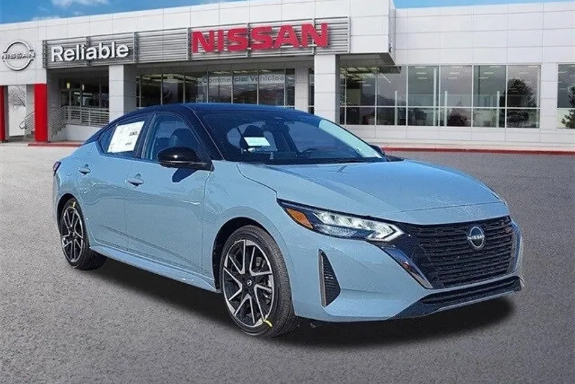 2025 Nissan Sentra SR photo 1