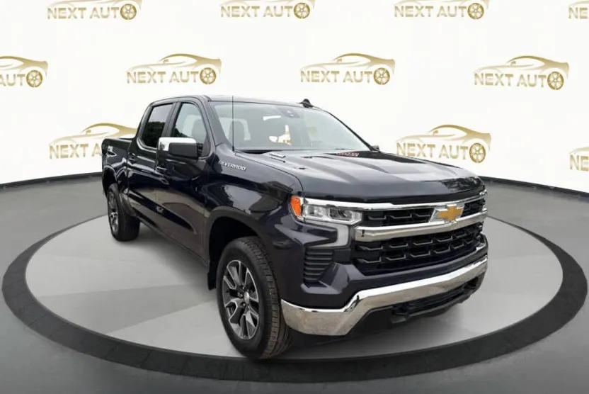 2024 Chevrolet Silverado 1500 LT photo 1