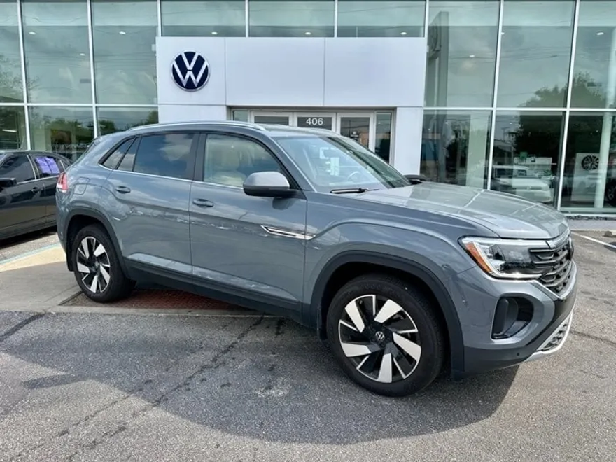 2025 Volkswagen Atlas Cross Sport SE Technology photo 1