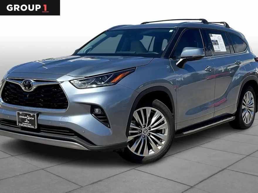 2022 Toyota Highlander Platinum photo 1