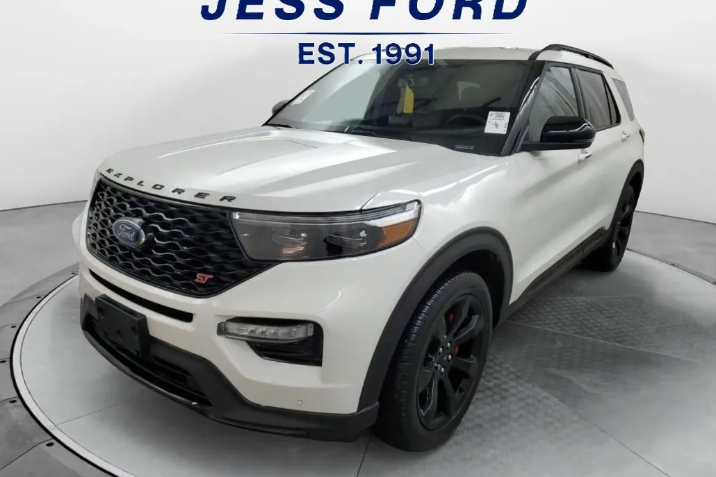 2024 Ford Explorer ST photo 1