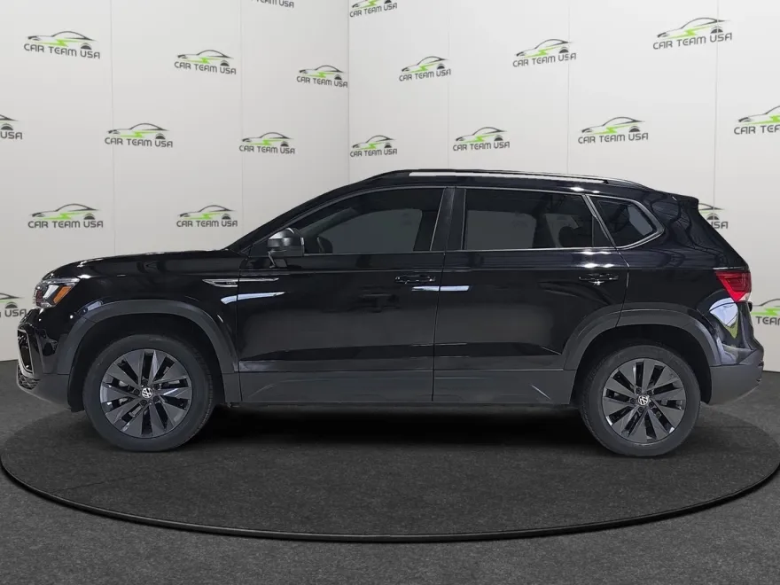 2022 Volkswagen Taos S photo 1