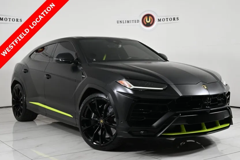 2022 Lamborghini Urus photo 1