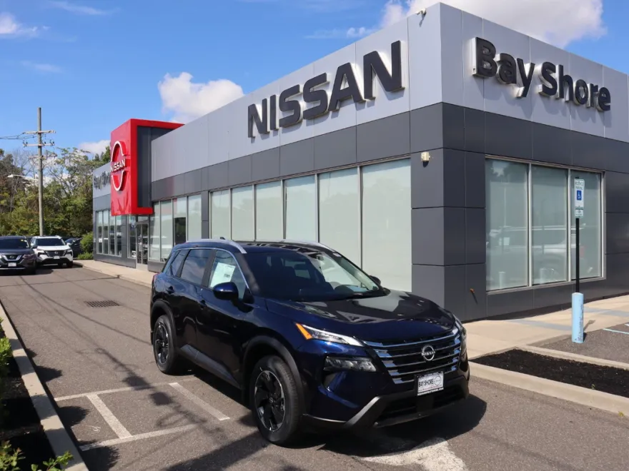 2026 Nissan Rogue SV photo 1