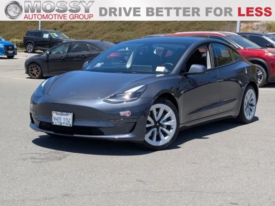 2023 Tesla Model 3 Standard Range Plus photo 1