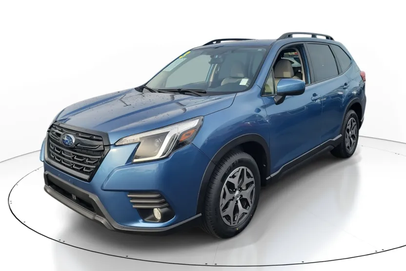 2023 Subaru Forester Premium photo 1