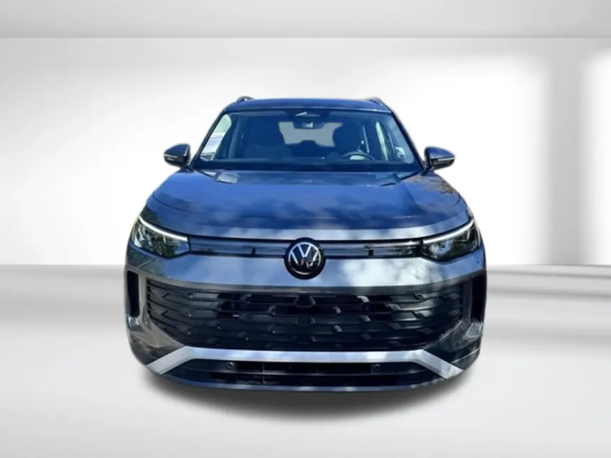2025 Volkswagen Tiguan S photo 1