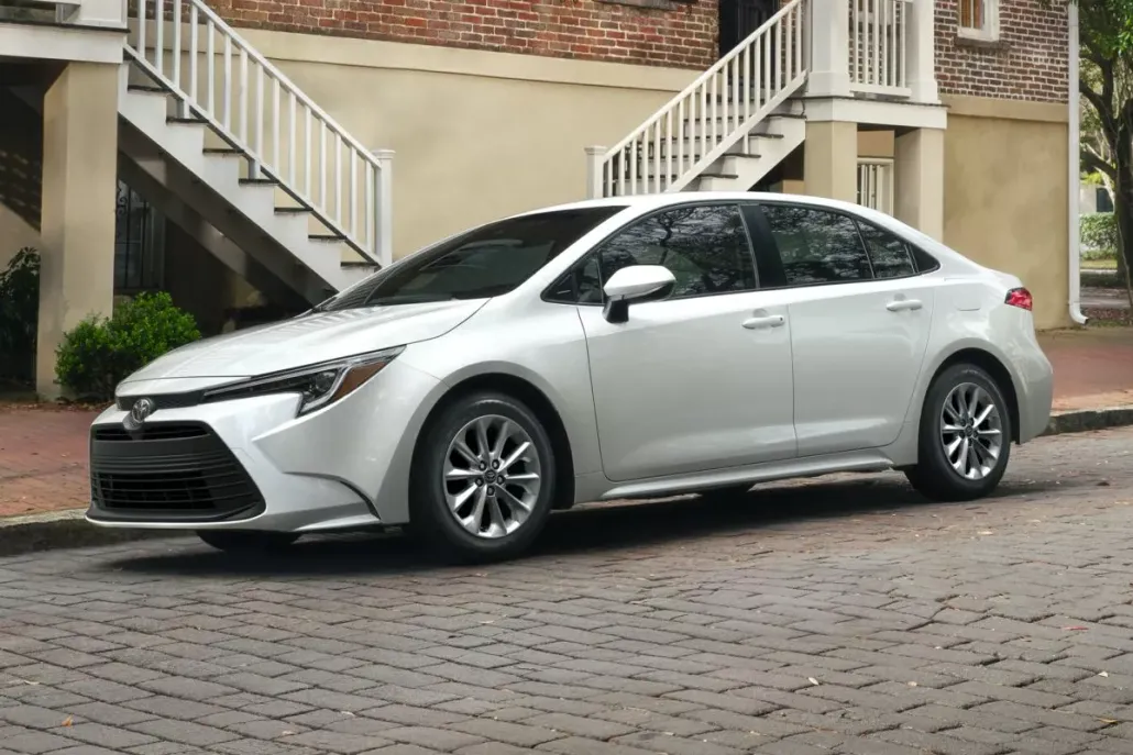 2024 Toyota Corolla SE photo 1