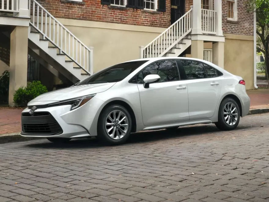 2024 Toyota Corolla SE photo 1