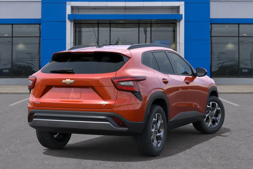 2024 Chevrolet Trax LT photo 1