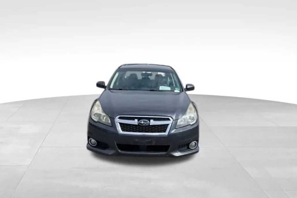 2013 Subaru Legacy 3.6R Limited photo 1