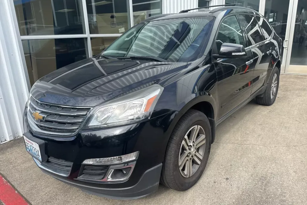 2016 Chevrolet Traverse 2LT photo 1