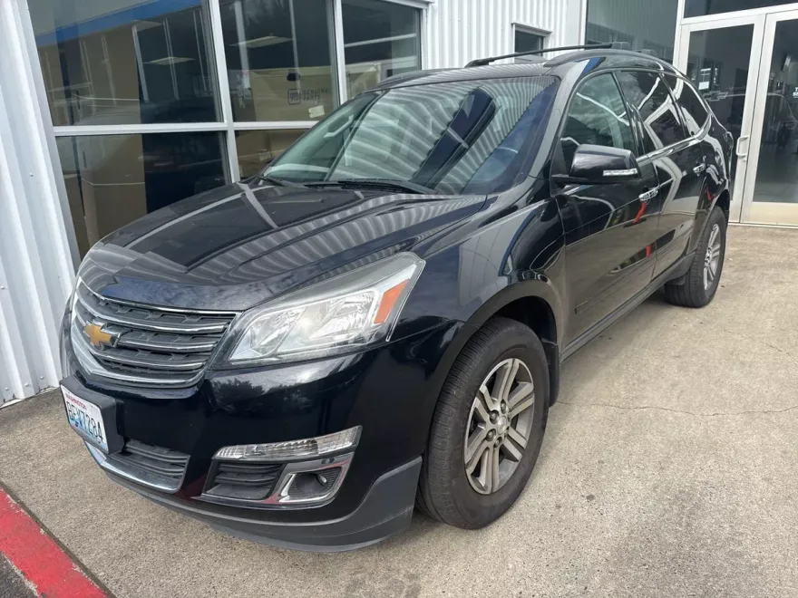 2016 Chevrolet Traverse 2LT photo 1
