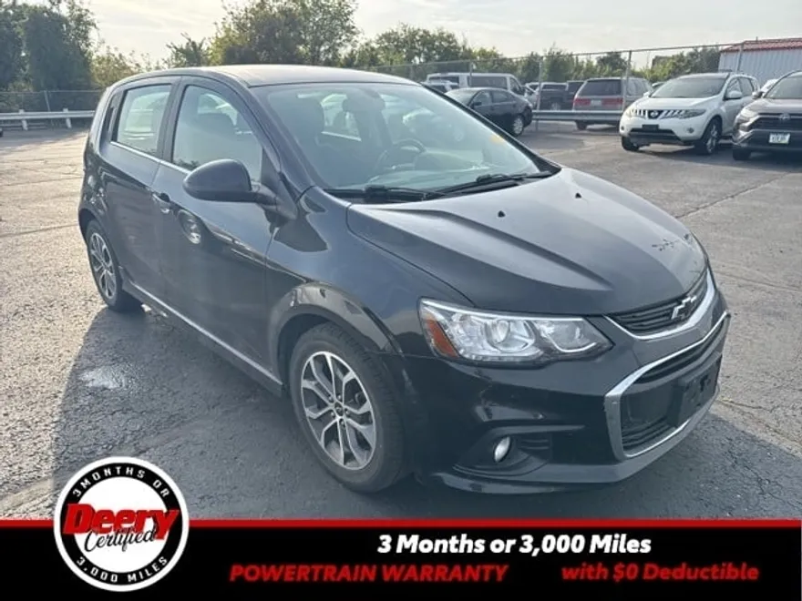 2020 Chevrolet Sonic LT photo 1