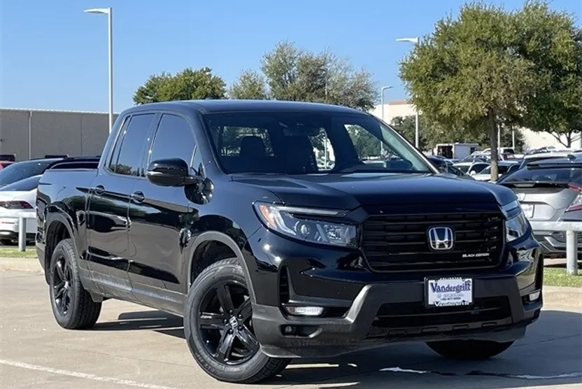 2023 Honda Ridgeline Black Edition photo 1