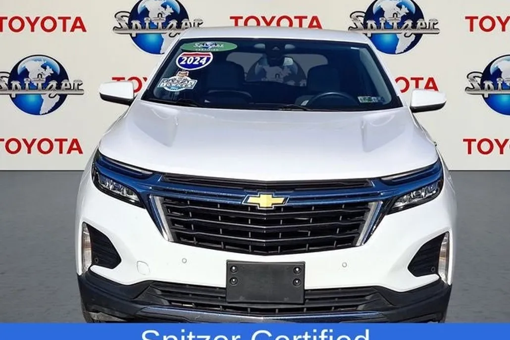 2024 Chevrolet Equinox LT photo 1