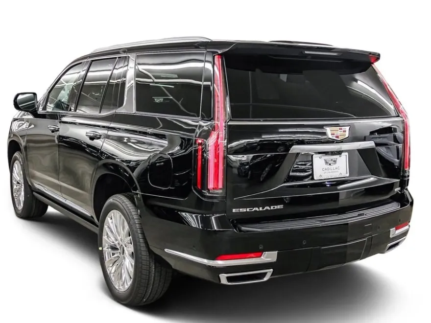 2026 Cadillac Escalade Luxury photo 1