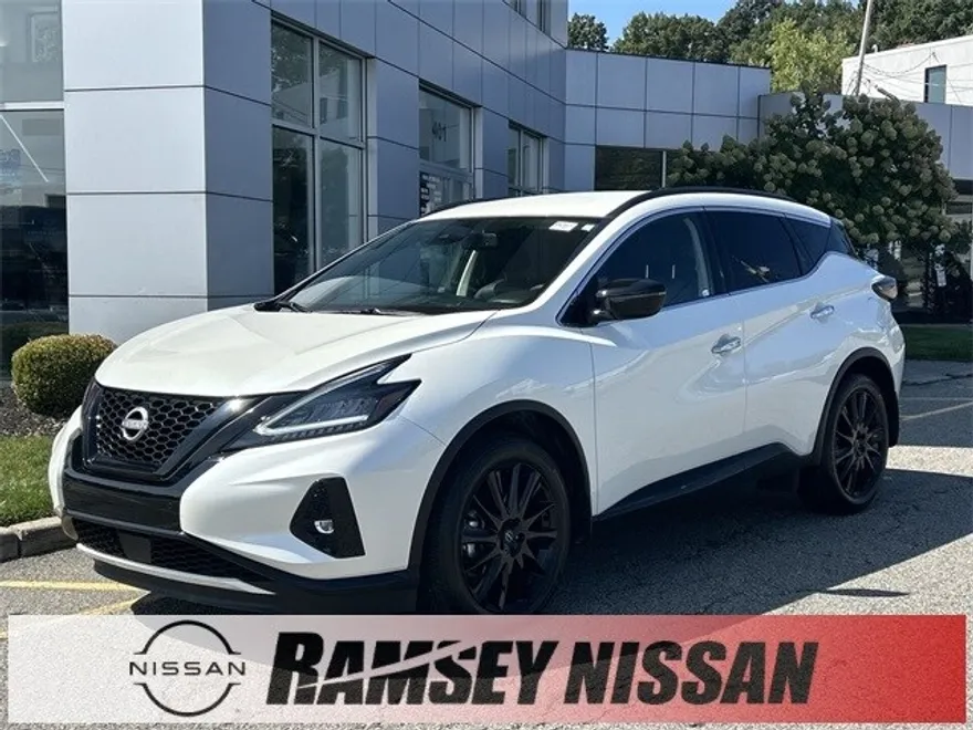 2024 Nissan Murano SV photo 1