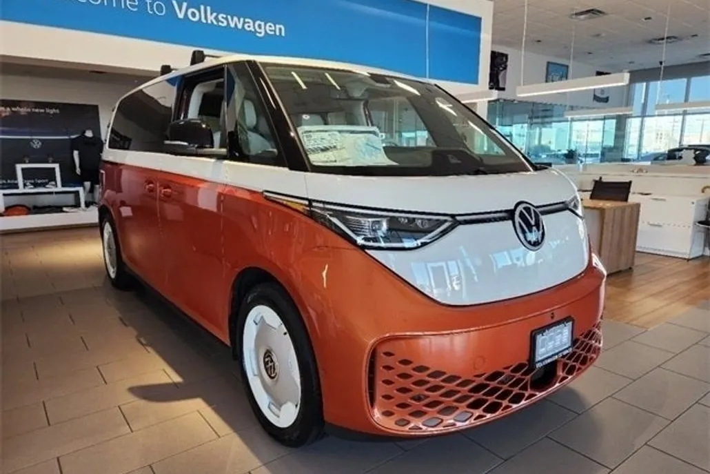 2025 Volkswagen ID. Buzz photo 1
