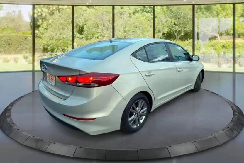 2017 Hyundai Elantra SE Tech Limited photo 1