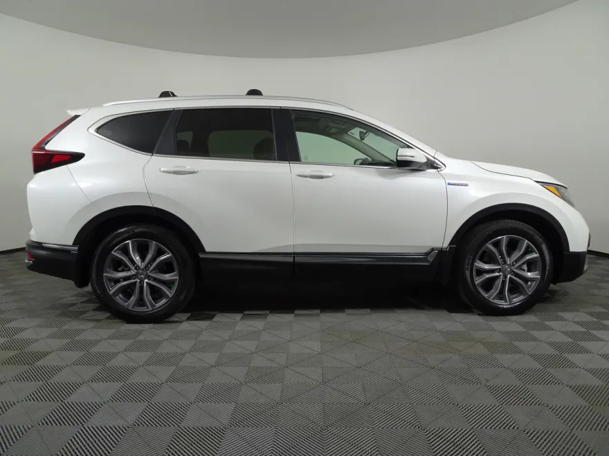 2022 Honda CR-V Hybrid Touring photo 1