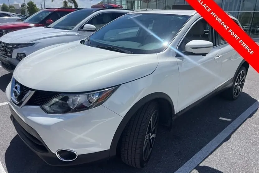 2018 Nissan Rogue Sport SL photo 1