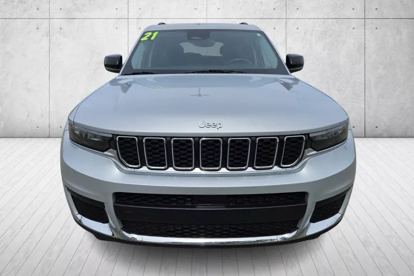 2021 Jeep Grand Cherokee Laredo photo 1